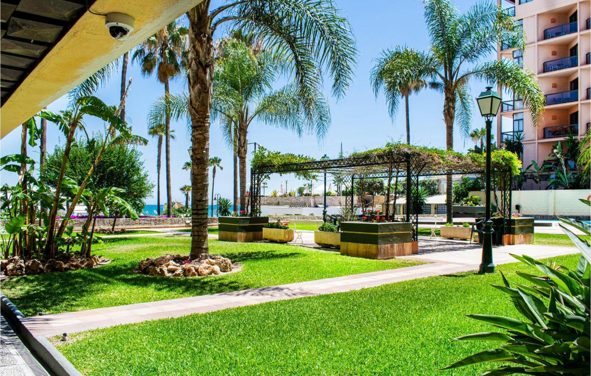 Cozy Apartment In Torremolinos With Wifi Exterior foto